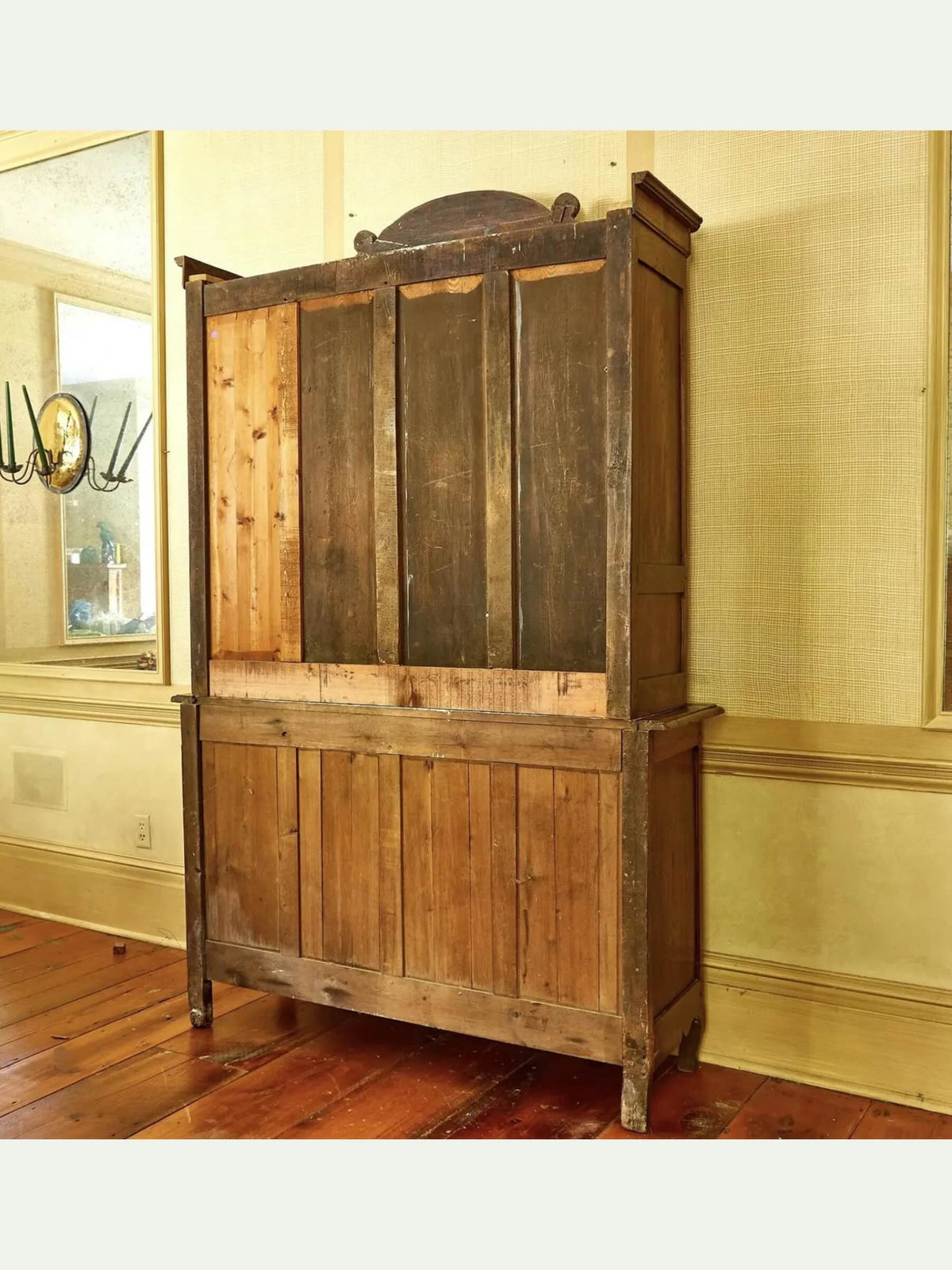 Antique French Louis XV Provincial Oak Buffet à Deux Corps | ca. 1750–1780