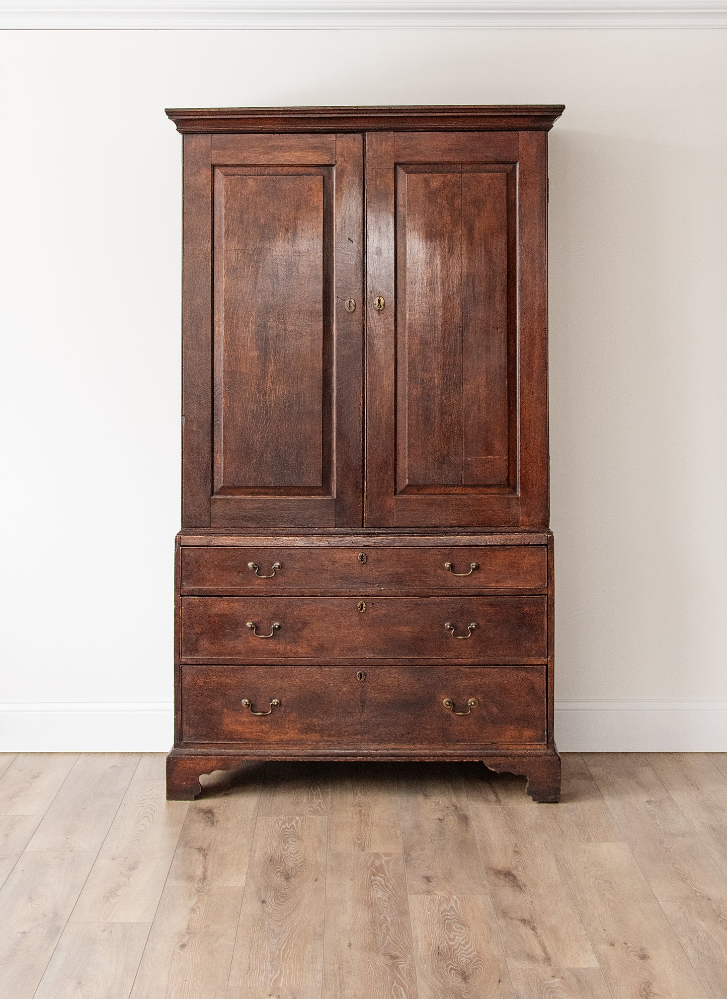 Antique Georgian Linen Press | 18th Century Wardrobe