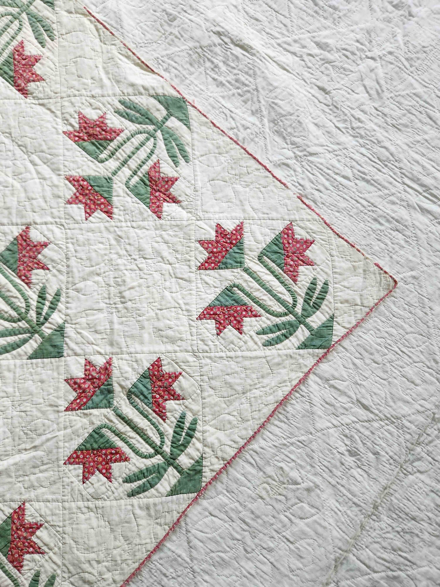 Antique Hand Appliquéd Floral Quilt c. 1880–1920 | Folk Art Tulip Pattern